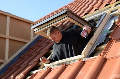Pose de fenêtres de toit Velux à Briot